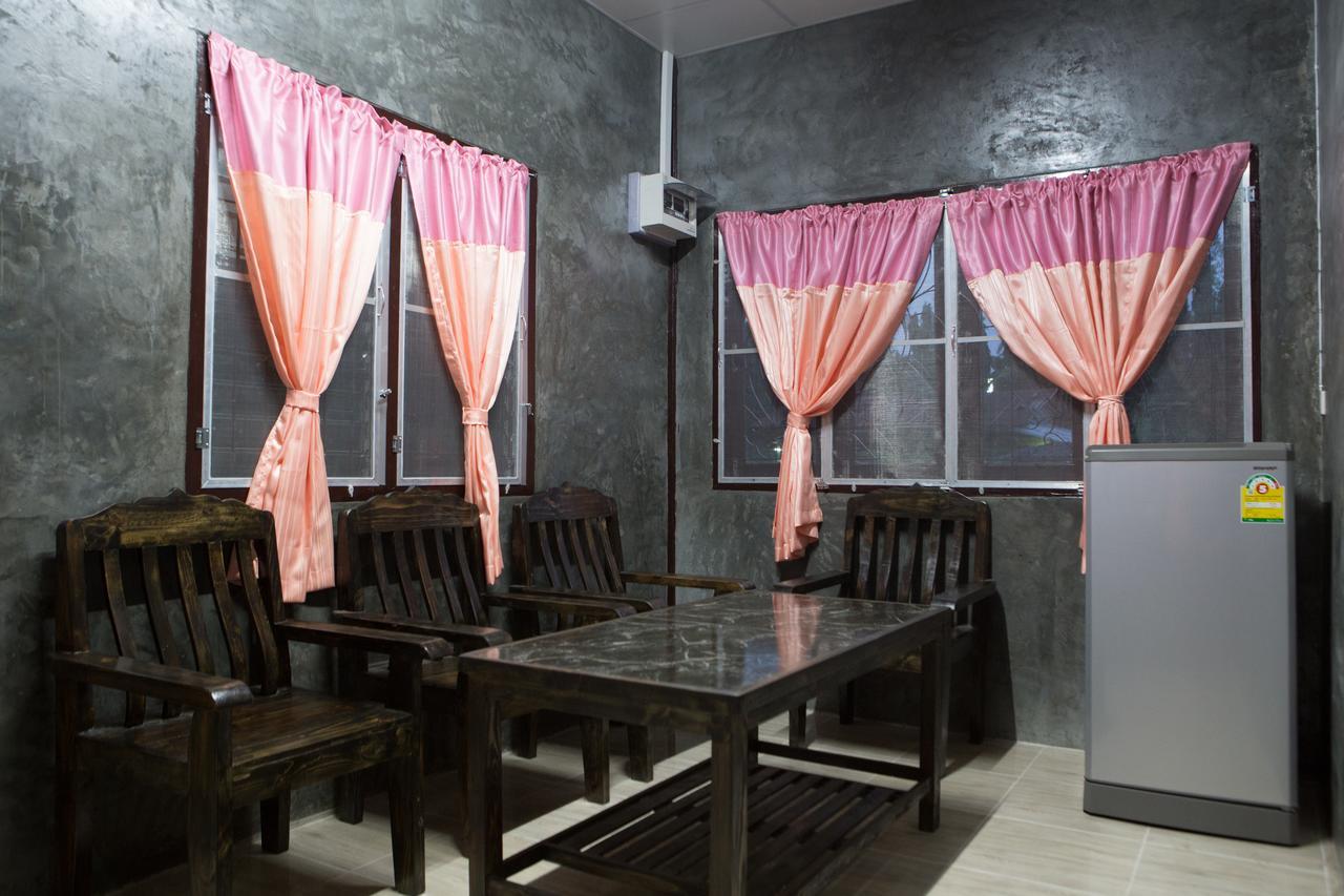 ฺbaan Tonglong Homestay Hang Dong Exterior photo